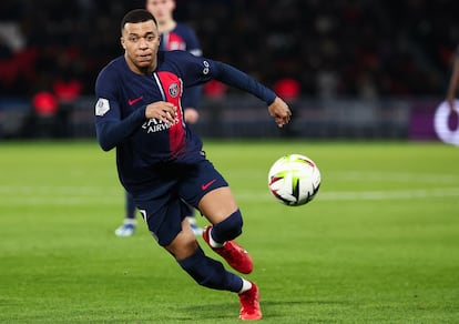 Kylian Mbappé durante un partido con el PSG en París, el 20 de diciembre de 2023.