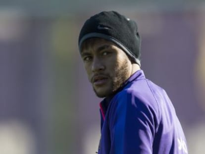 Neymar, durante el último entrenamiento del Barcelona.