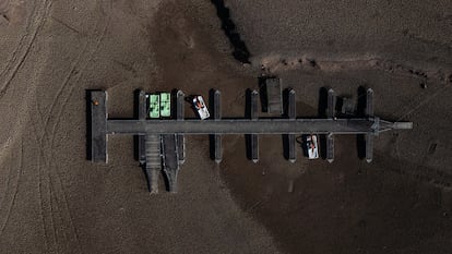 Pantano de Sau, al 5% de su capacidad, con el embarcadero sobre tierra el 27 de enero.