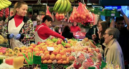 Fruter&iacute;a del Mercado de la Boquer&iacute;a de Barcelona. 