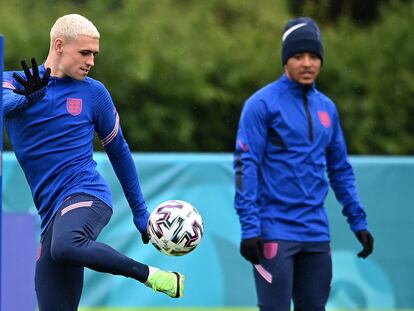 Foden y Sancho durante un entrenamiento de la selección inglesa.