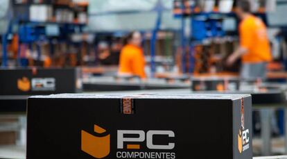 Un envío preparado en las instalaciones de PcComponentes en Almaha de Murcia.