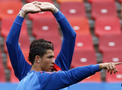 Cristiano Ronaldo, ayer en el entrenamiento de Portugal.