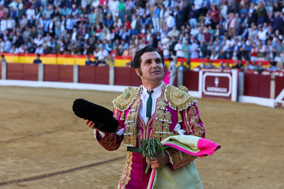 Toros: Morante de la Puebla triunfa en su reaparición en Almendralejo | Cultura | EL PAÍS
