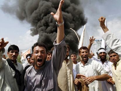 Protesta en Afganistán por la quema de coranes
