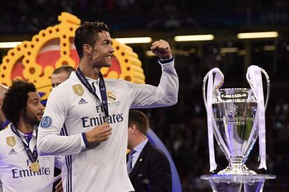 Cristiano Ronaldo tras ganar la final de la Champions League en Cardiff.