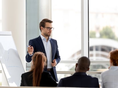 Domina la gestión de proyectos y aprende metodologías ágiles y estrategias efectivas