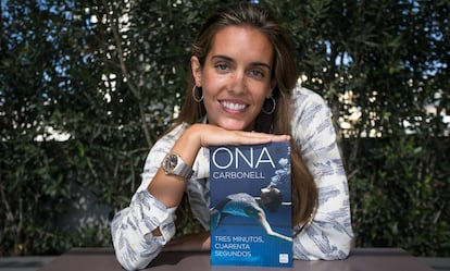 La nadadora de natación sincronizada, Ona Carbonell, presenta su libro Tres minutos, cuarenta segundos.
