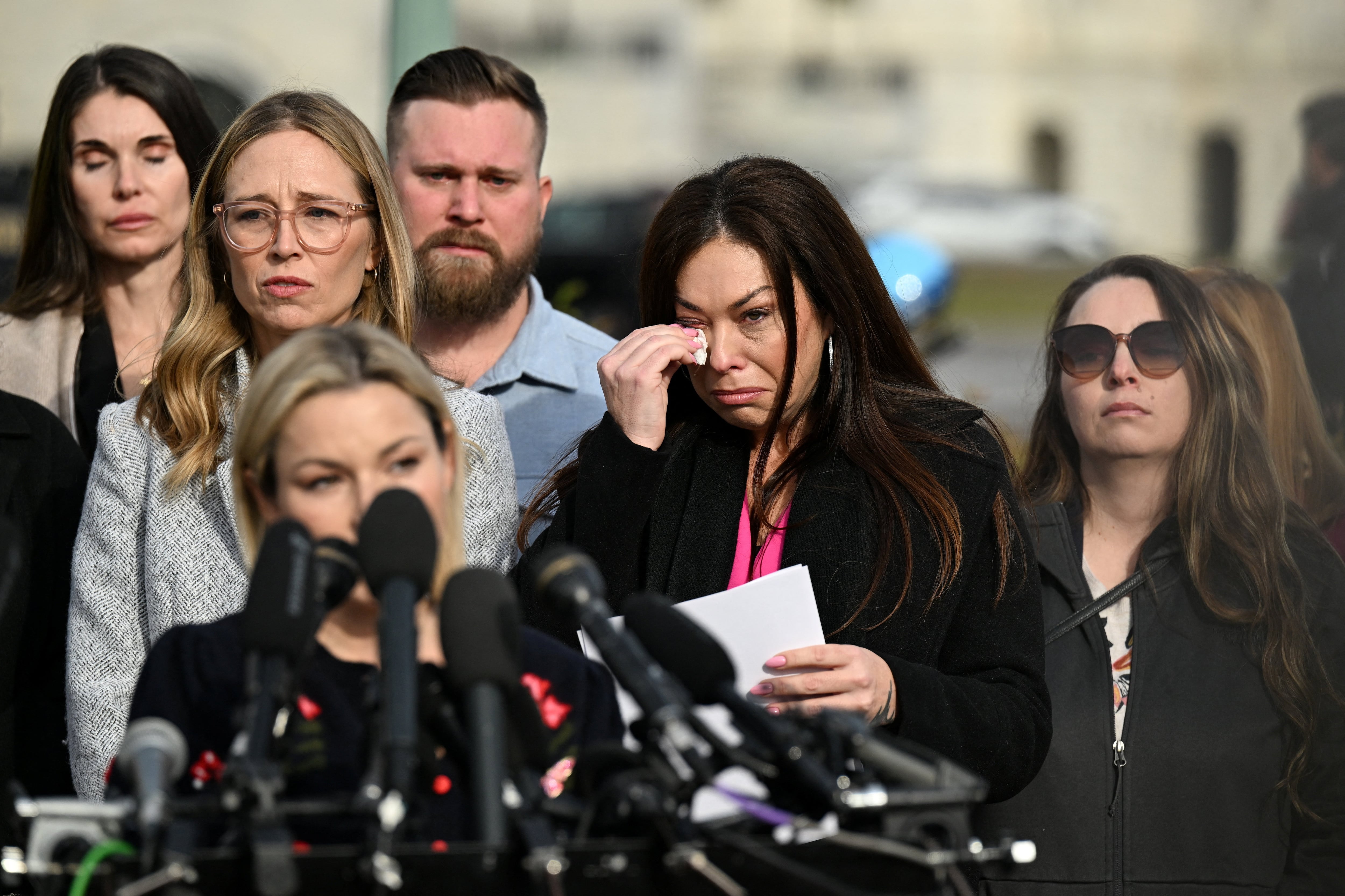 Vittima di Epstein parla a Trump: Sono traumatizzata, ma non sono stupida