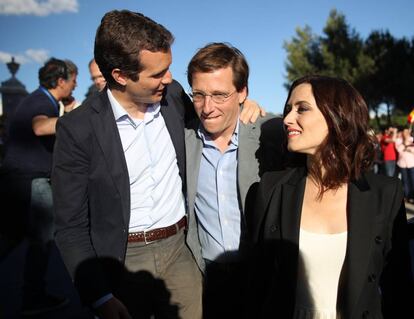 Acto de fin de campaña del PP en Madrid, con el líder de los populares, Pablo Casado; el candidato al Ayuntamiento de Madrid, José Luis Martínez-Almeida, y la candidata a la Comunidad, Isabel Díaz Ayuso.