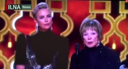 A imagem retocada de Charlize Theron ao lado de Shirley MacLaine.