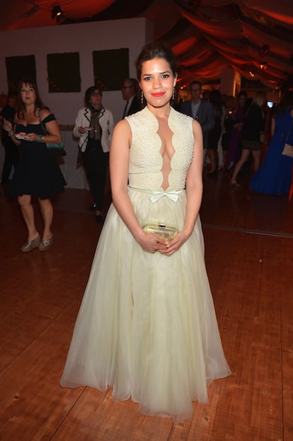 America Ferrera luce un bonito vestido de la colección de primavera 2014 de Georges Hobeika.