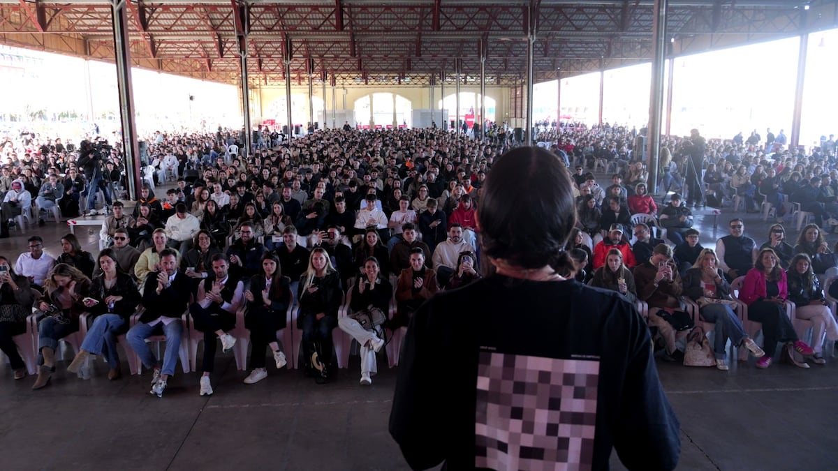 Astronautas, youtubers y jóvenes curiosos se reúnen en el festival de emprendimiento FOMOfest en Valencia