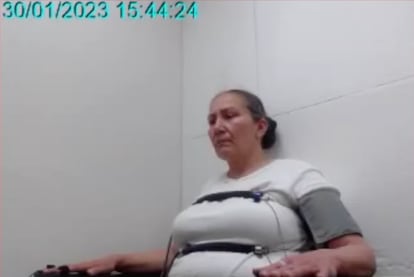 Captura de pantalla del video que muestra el interrogatorio de Marelbys Meza, entonces niñera del hijo de Laura Sarabia.