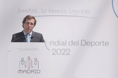 El alcalde de Madrid, José Luis Martínez-Almeida, interviene en la concesión a Madrid del título de Capital Mundial del Deporte 2022, en el Palacio de Cibeles, en junio de 2021.