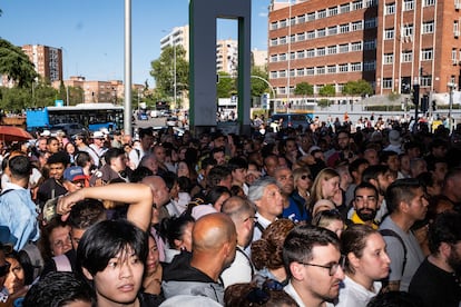 Cientos de personas atrapadas intentando entrar a Plaza Elíptica.