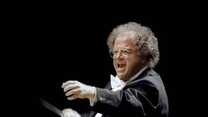 James Levine, en una imagen de 2001 en Jap&oacute;n. 