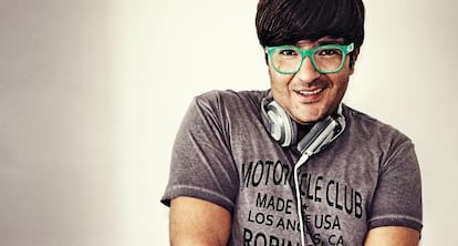 Wally López en el estudio de su casa en Ibiza.