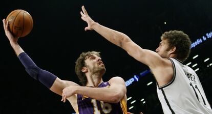 Pau Gasol durante el partido contra Brooklyn.