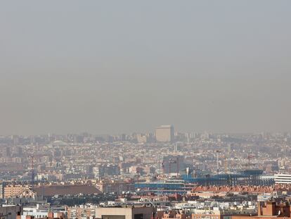 La boina de contaminación de Madrid, en una imagen de archivo.