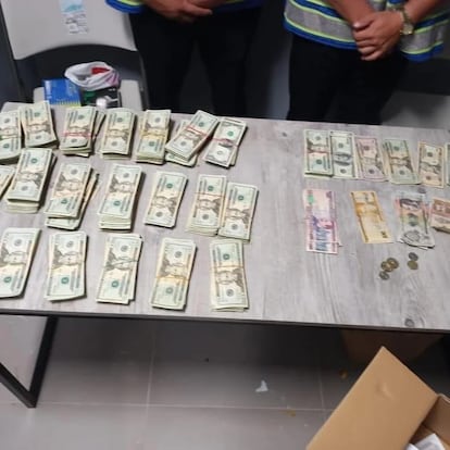 El dinero incautado a la senadora colombiana Piedad Córdoba en el aeropuerto de Tegucigalpa, en una imagen cedida por las autoridades de ese país.
