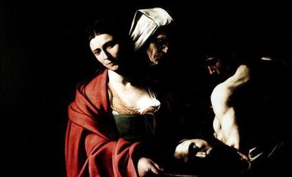 Nada más entrar en la sala de pintura italiana llama la atención la magistral obra de Caravaggio, <i>Salomé con la cabeza del Bautista </i> cerca de un tabernáculo de bronce dorado y piedras duras de Domenico Montini, que antes se encontraba en la capilla del Alcázar. Según apuntó la conservadora del Palacio Real, Carmen García Frías, esta es una "pieza clave" de orfebrería de la época.