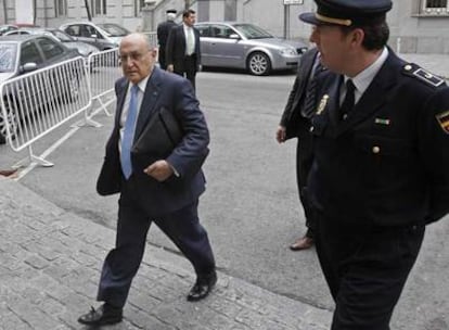 El presidente del Supremo, Francisco José Hernando, ayer, a su llegada al alto tribunal.