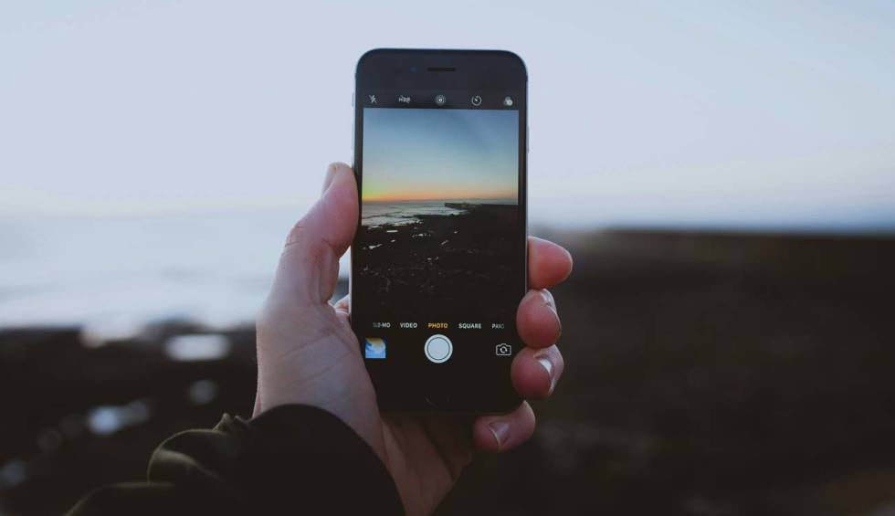 Accesorios para los iPhone al ir de acampada: estos son los imprescindibles