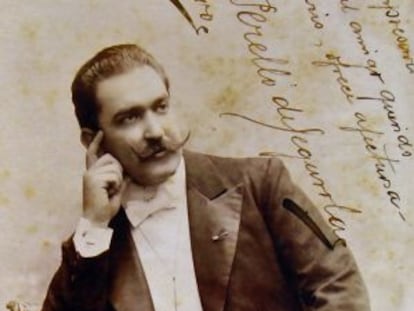 El bajo Andrés Perelló.