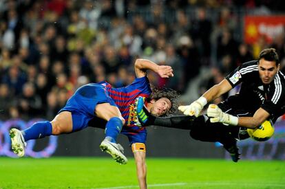 Carles Puyol durante un partido de Liga en la temporada 2011-2012. 