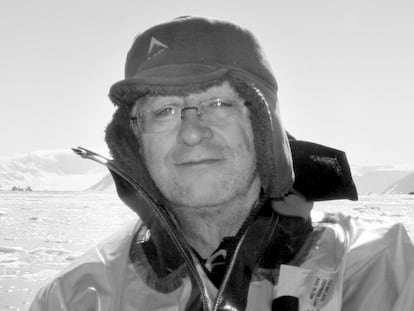 Andrés Barbosa en uno de sus viajes a la Antártida.