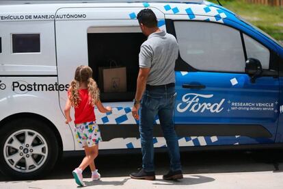 Ford postmates vehiculo autonomo