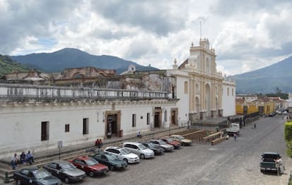 La catedral de Santiago de los Caballeros de Guatemala, donde se encuentran los restos de Pedro de Alvarado.