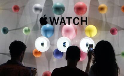 Presentación del nuevo reloj inteligente Apple Watch en la tienda Colette de París (Francia).