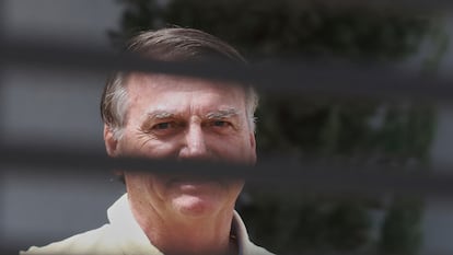 El expresidente Bolsonaro, fotografiado en su casa al inicio de la fase final del juicio por golpismo que afronta.