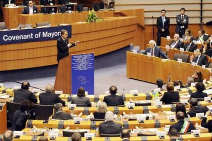 Zapatero, el pasado 4 de mayo en la Eurocámara, durante la Conferencia de Alcaldes de la UE.