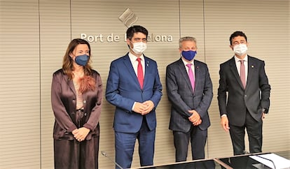 La todavía presidenta del Puerto de Barcelona, Mercè Conesa; el vicepresidente del Govern, Jordi Puigneró; el presidente de Puertos del Estado, Francisco Toledo, y el exconseller y futuro presidente del enclave Damià Calvet.