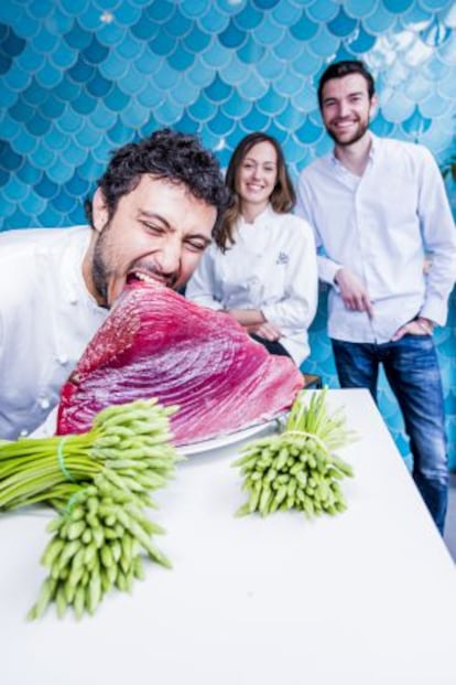 José Fuentes (izquierda), Laura López y Gonzalo Bosque, de KultO.