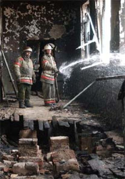 Imagen de la escuela tras el incendio.