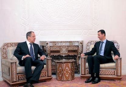 Imagen de la agencia oficial siria de Sergei Lavrov y Bachar el Asad hoy en Damasco.