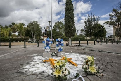 Un altar donde fueron linchados dos hombre en Ajalpan.