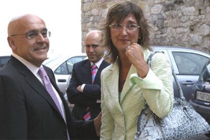 La <b><i>vicelehendakari</b></i>, ayer en San sebastián, tras participar en los cursos de verano de la UPV.