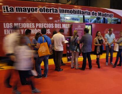 Visitantes al Salón Inmobiliario Internacional de Madrid, SIMA