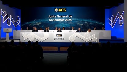 El consejo de ACS durante la junta de accionistas celebrada esta mañana en Madrid.