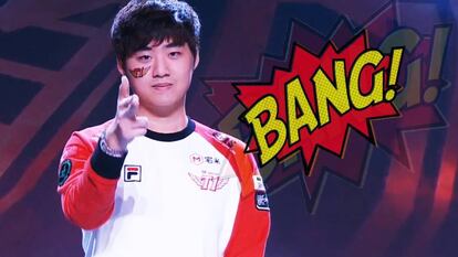 SKT1 Bang, con los colores pintados en la mejilla.