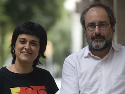 Anna Gabriel y Antonio Baños, en la sede de la CUP.