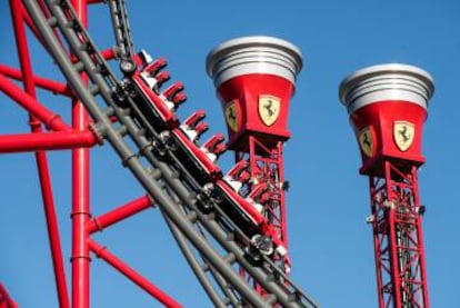 Atracción de Ferrari Land.