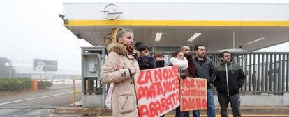 Concentración en la planta de Opel en Zaragoza