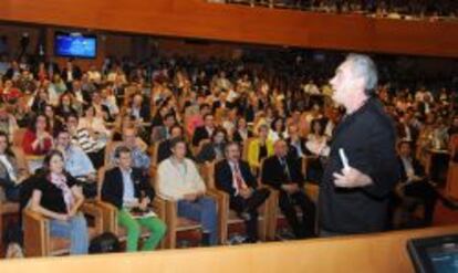 Ferran Adri&aacute;, durante una conferencia en la escuela de negocios IESE