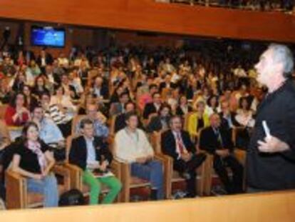 Ferran Adri&aacute;, durante una conferencia en la escuela de negocios IESE